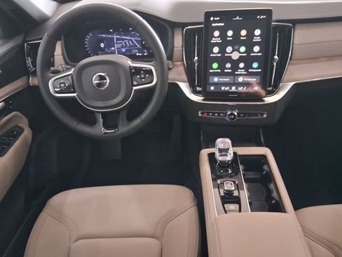 New 2026 Volvo XC90 B6 Plus w/ Protection Package Premier AWD/4WD image 9
