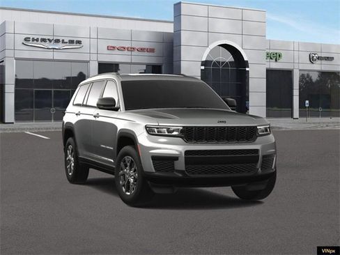 New 2023 Jeep Grand Cherokee L Laredo image 16