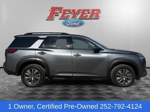 Used 2025 Nissan Pathfinder SV AWD/4WD image 6