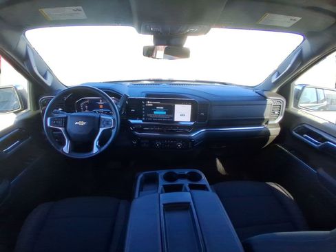 Used 2025 Chevrolet Silverado 1500 LT image 11