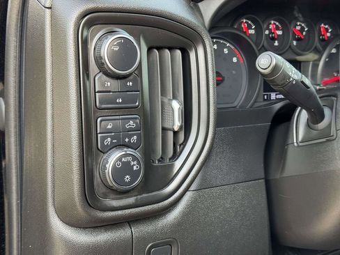 Used 2024 Chevrolet Silverado 2500 Custom w/ Custom Value Package image 10