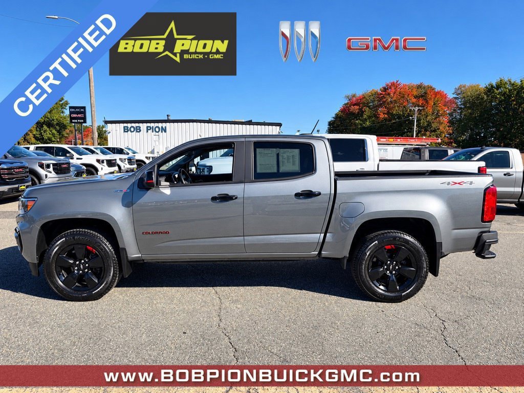 Used 2022 Chevrolet Colorado LT w/ Redline Special Edition AWD/4WD image 3
