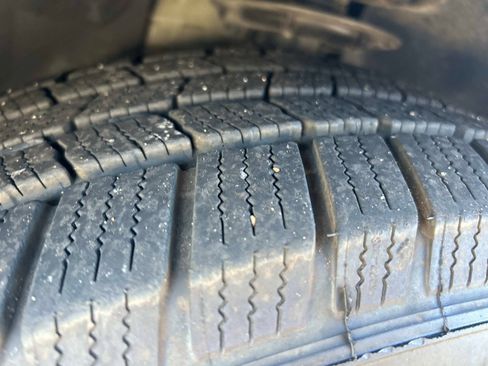 Used 2017 Ford Edge SE image 10