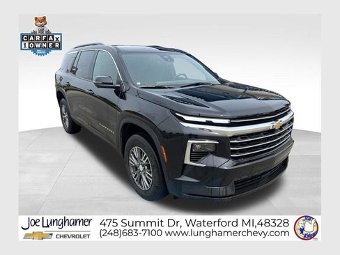 Used 2024 Chevrolet Traverse LT AWD/4WD image 1