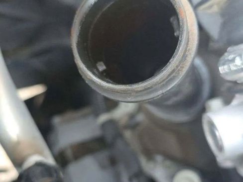 Used 2018 GMC Acadia SLT w/ LPO, Floor Liner Package image 12