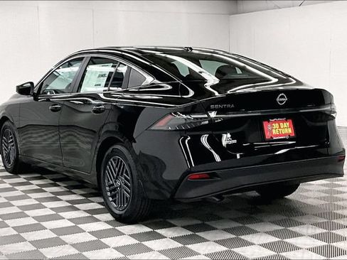 New 2026 Nissan Sentra SV w/ SV Convenience Package FWD image 4