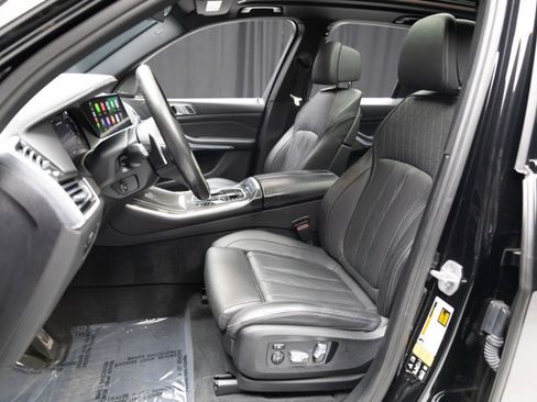 Used 2021 BMW X5 M50i image 48