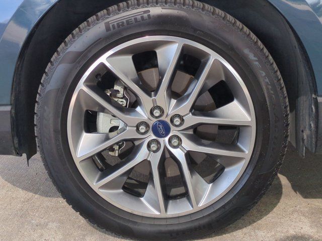 Used 2016 Ford Edge Titanium w/ Equipment Group 302A FWD image 13