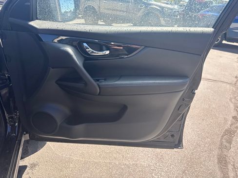 Used 2020 Nissan Rogue Sport SV AWD/4WD image 11