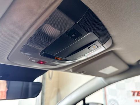 Used 2025 Kia Sportage EX image 29