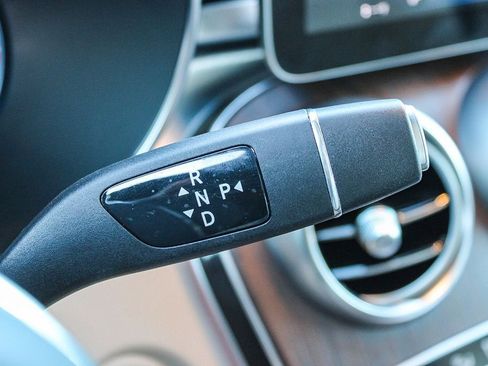 Used 2020 Mercedes-Benz GLC 300 image 20