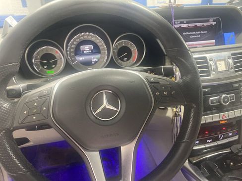 Used 2014 Mercedes-Benz E 350 4MATIC Sedan image 5