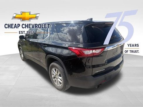 Used 2021 Chevrolet Traverse LS FWD image 4