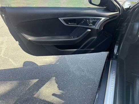 Used 2019 Jaguar F-TYPE Convertible image 23