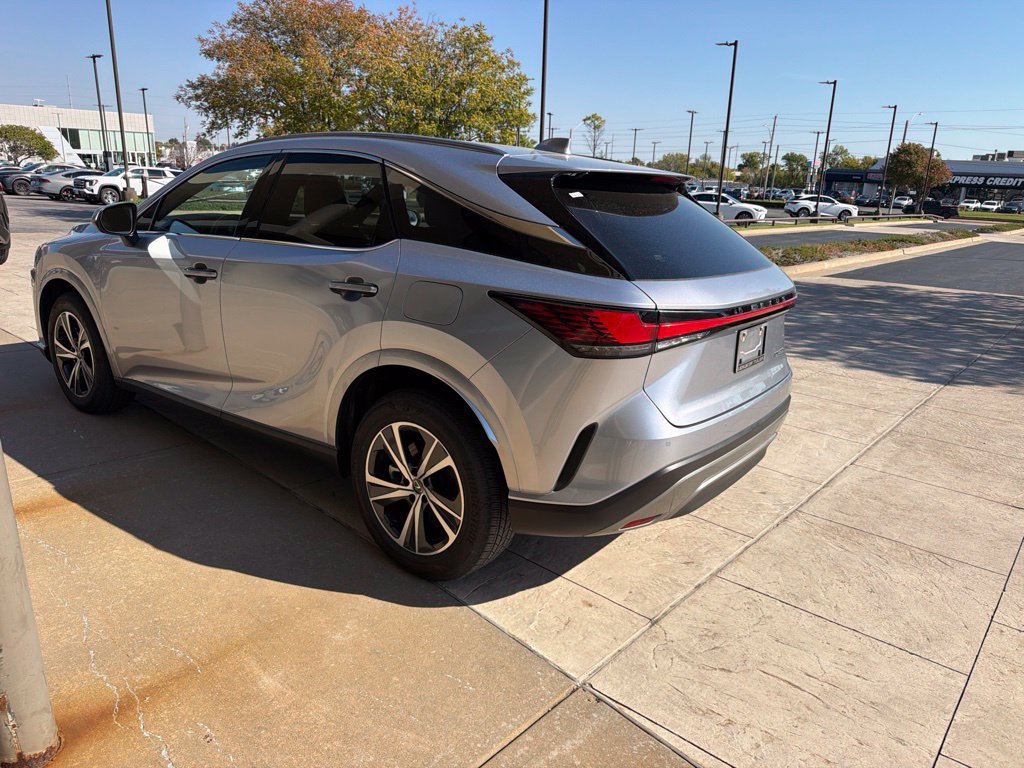 Certified 2025 Lexus RX 350 Premium w/ Accessory Package (Z1) FWD image 4