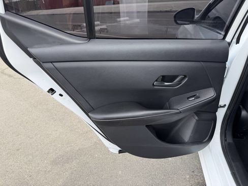 Used 2025 Nissan Sentra SV image 24