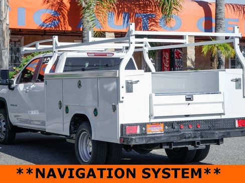 Used 2025 Chevrolet Silverado 3500 LT w/ Convenience Package image 6