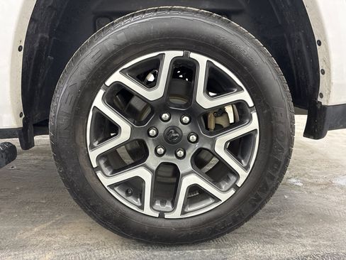 Certified 2025 RAM 1500 Laramie AWD/4WD image 27