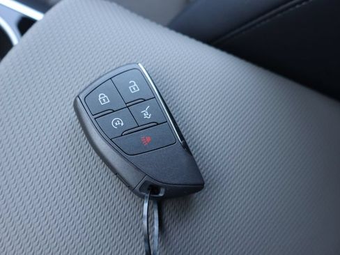 New 2027 Chevrolet Equinox LT w/ Convenience Package II FWD image 32