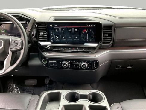 Used 2024 GMC Sierra 1500 SLT w/ X31 Off-Road Package image 9