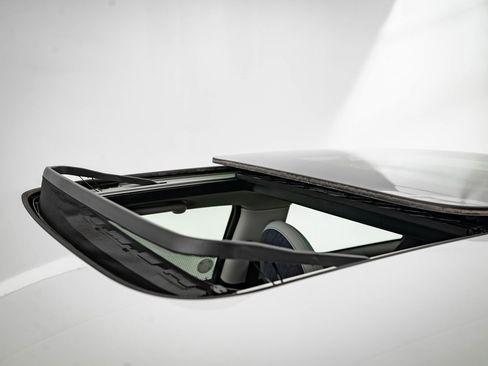 Certified 2025 MINI Cooper S image 14