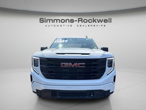 Used 2024 GMC Sierra 1500 Pro w/ Graphite Edition AWD/4WD image 7
