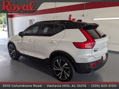 Used 2021 Volvo XC40 T5 R-Design w/ Climate Package AWD/4WD image 2