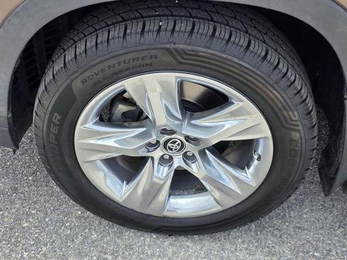 Used 2019 Toyota Highlander Limited image 43