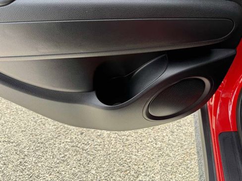 Used 2015 Kia Soul + image 16