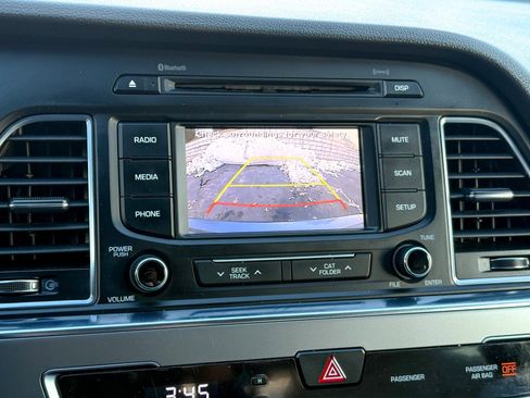 Used 2016 Hyundai Sonata SE image 17