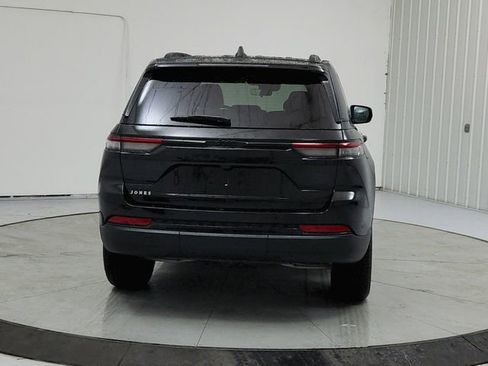 New 2025 Jeep Grand Cherokee Limited w/ Trailer Tow Package AWD/4WD image 6