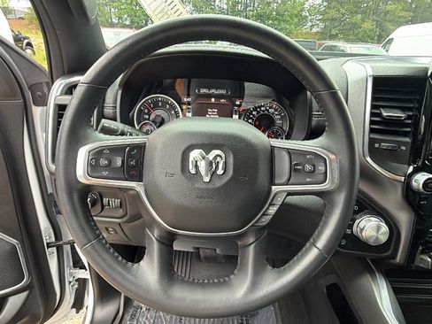 Used 2024 RAM 1500 Laramie AWD/4WD image 26