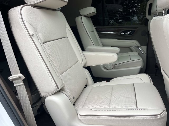 Used 2024 GMC Yukon Denali AWD/4WD image 28