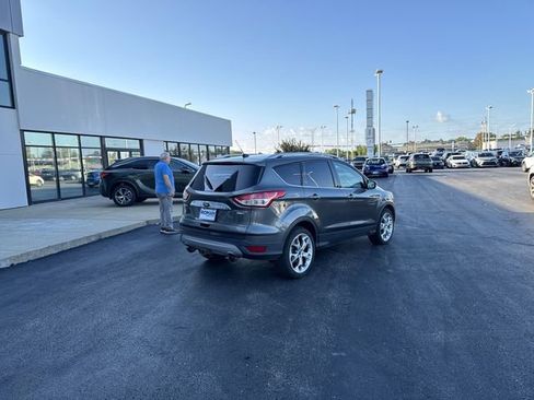 Used 2015 Ford Escape Titanium AWD/4WD image 5