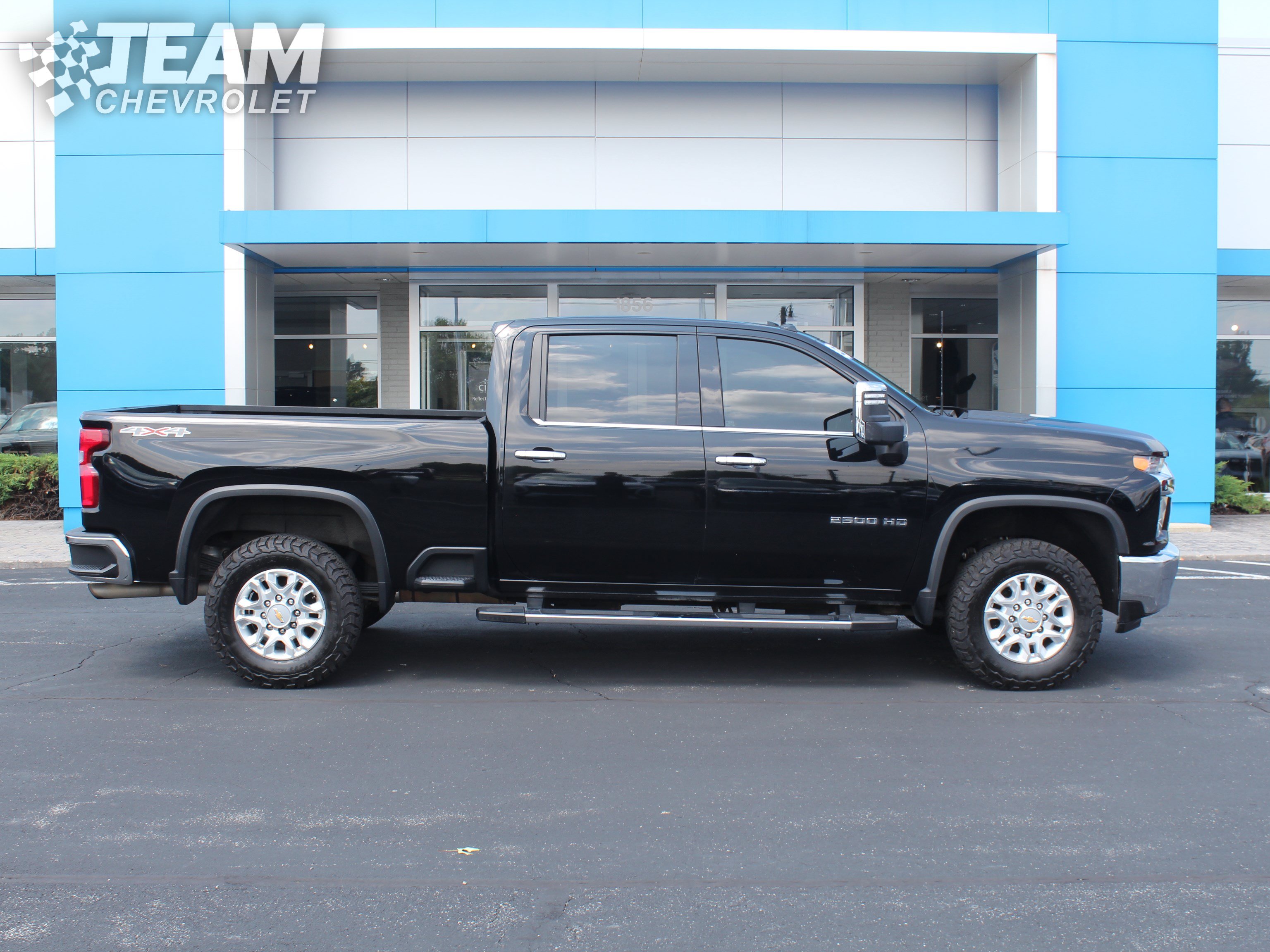 Used 2023 Chevrolet Silverado 2500 LTZ w/ Snow Plow Prep/Camper Package AWD/4WD image 5