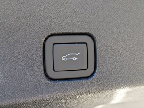 New 2026 Chevrolet Traverse RS image 14