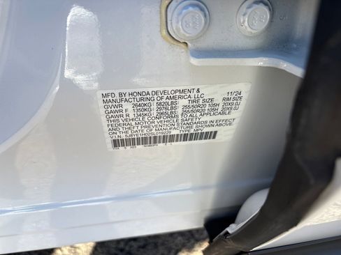 Used 2025 Acura MDX A-Spec image 30