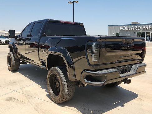 Used 2022 GMC Sierra 2500 AT4 AWD/4WD image 2