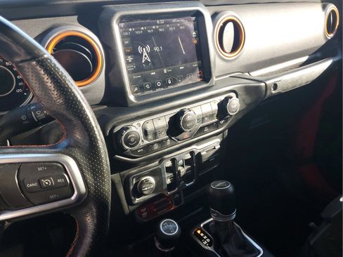 Certified 2022 Jeep Gladiator Mojave w/ LED Lighting Group image 28