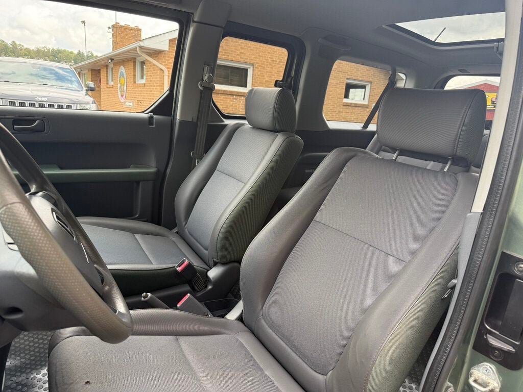 Used 2005 Honda Element LX image 15