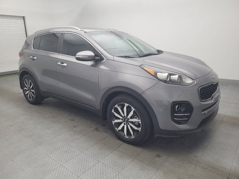 Used 2018 Kia Sportage EX image 11