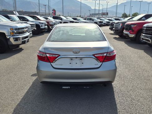 Used 2017 Toyota Camry LE FWD image 4