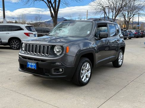 Used 2016 Jeep Renegade Latitude image 8