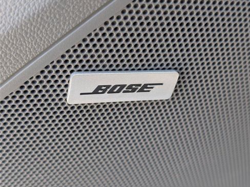 Used 2023 Chevrolet Bolt EUV Premier w/ Sun & Sound Package FWD image 19