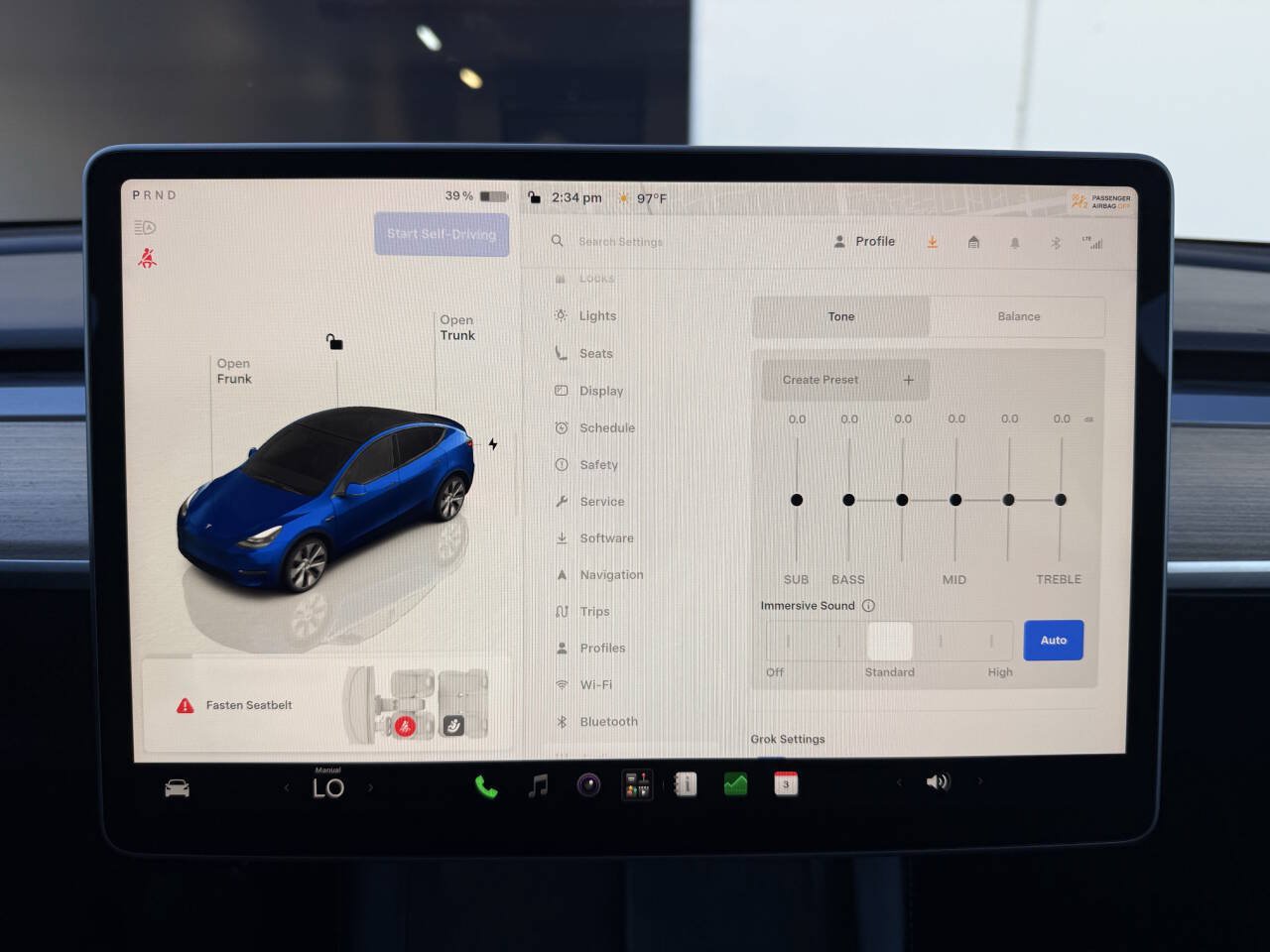 Used 2023 Tesla Model Y Long Range AWD/4WD image 17