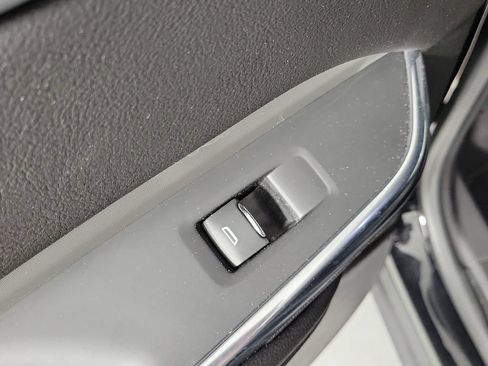 Certified 2023 Cadillac XT4 Premium Luxury AWD/4WD image 15
