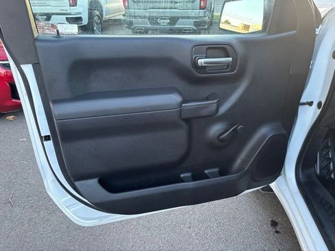 Used 2019 GMC Sierra 1500 2WD Regular Cab image 16