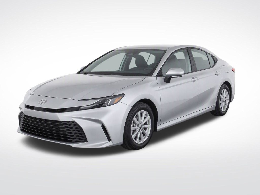 Used 2025 Toyota Camry LE FWD image 2