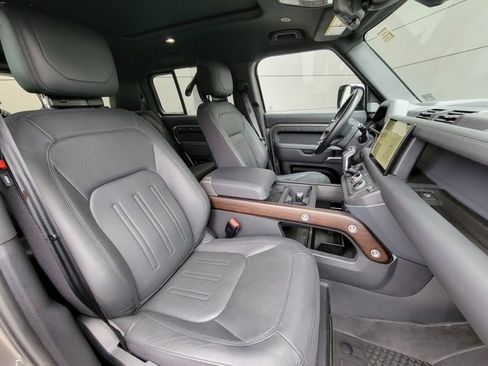 Used 2024 Land Rover Defender 130 X image 16