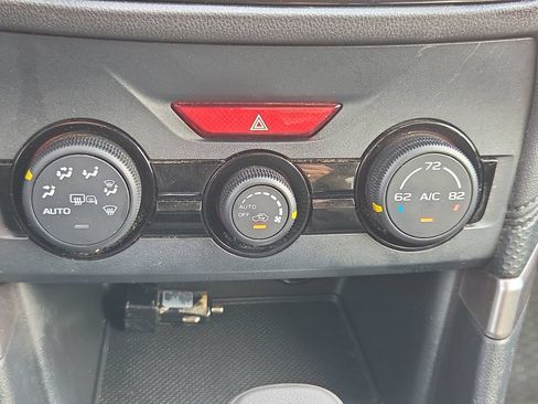 Used 2020 Subaru Forester Premium AWD/4WD image 34